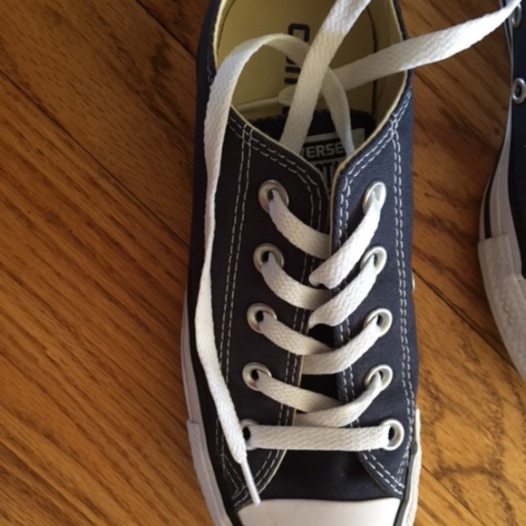 NWOT Converse Chuck Taylor sneakers - Navy W Sz 6 - M Sz 4 - Picture 4 of 10